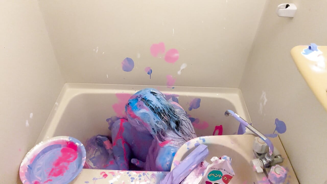 WET&MESSY Messy Play: Covered in Paint by a Boy 2