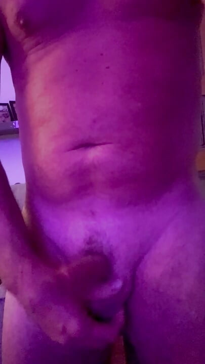 Pre holiday  couch hump and wank Glasgow Scotland