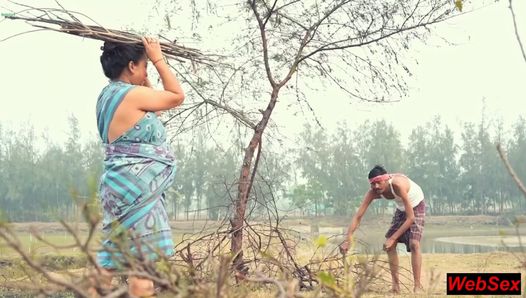 Dorf Katuriya fickt heißes bhabhi! Hindi WebSeries Sex