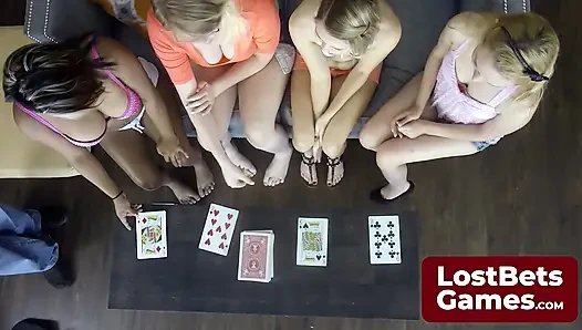 Ein verführerisches spiel mit strip-deinem nachbarn