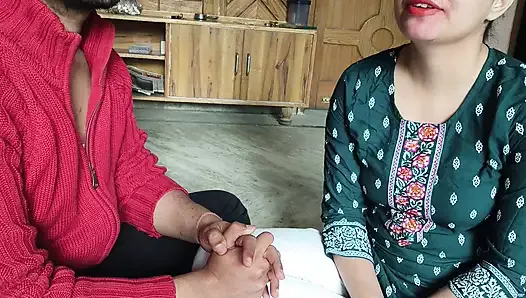 Desi Indian College girlfriend fuck in oyo (Hindi audio)