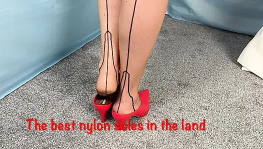 Mrs Mature Feet's video for all her foot lovers 432
