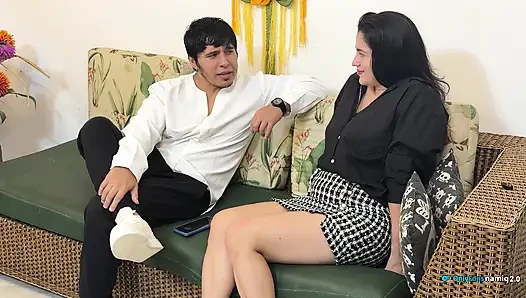 Bosku ngentot aku habis-habisan sambil didengar suamiku di telpon!