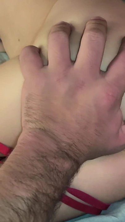 继兄自慰我完美的紧致阴户 | 短片 1