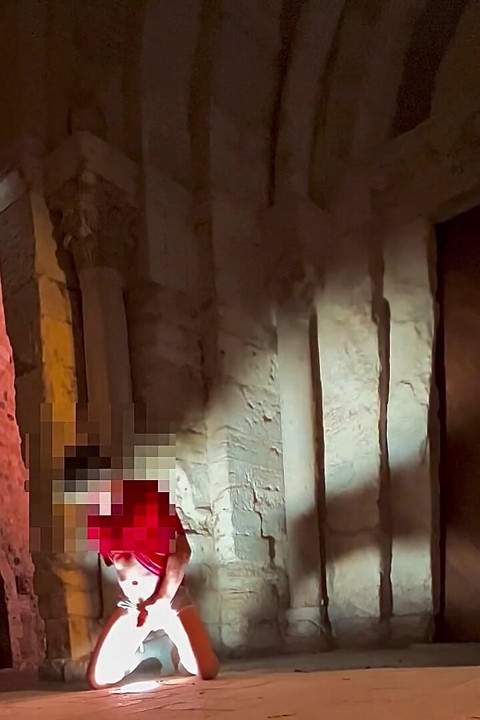 Ejaculare excesivă într-un loc extrem de riscant