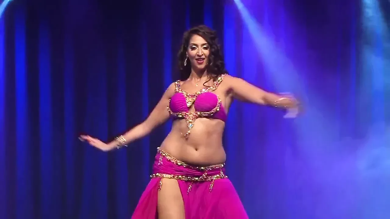 Curvy Muslim Arab Belly Dancer