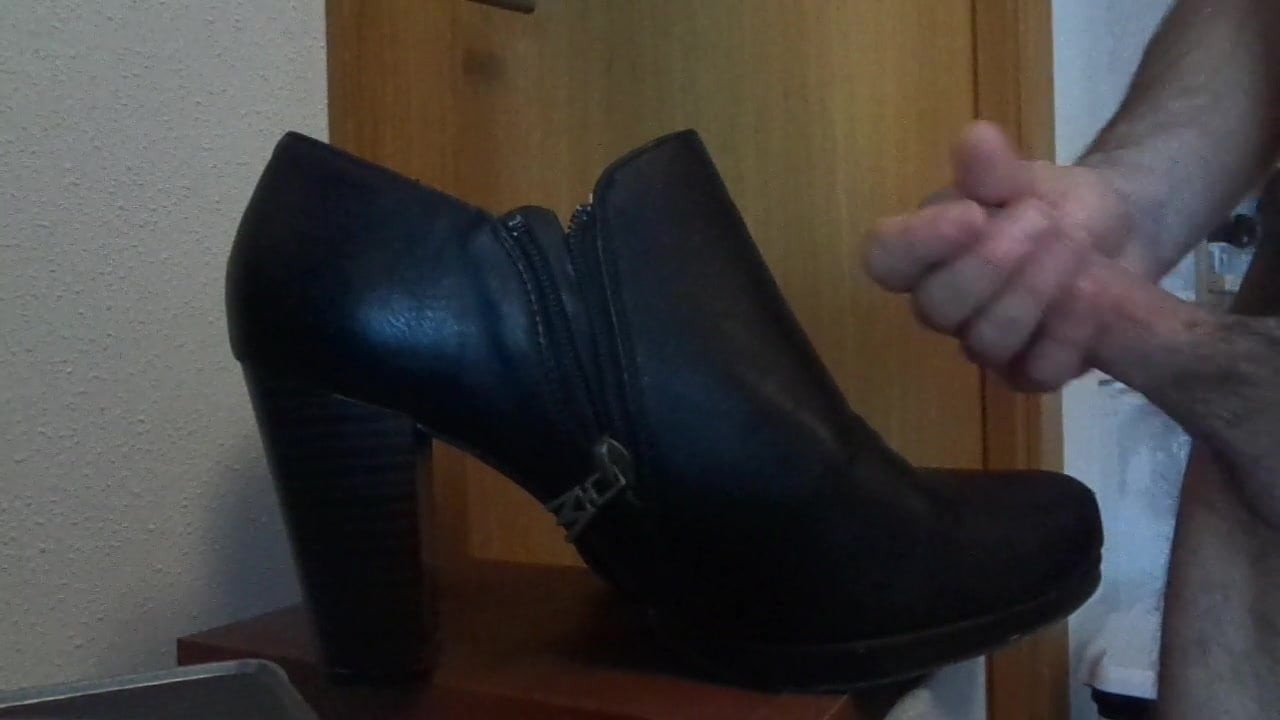Lefada sobre botines