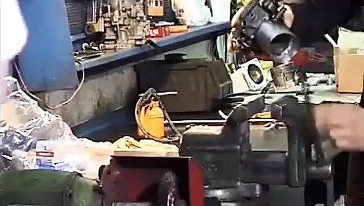 La postina produksi Jessica Rizzo