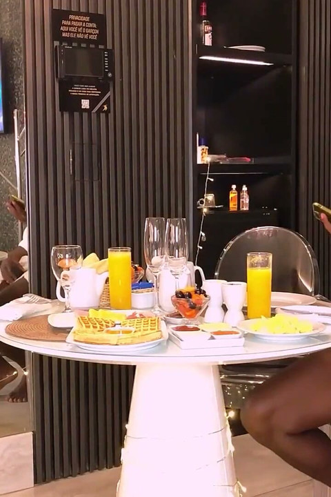 Serving Her Cum for Breakfast!
