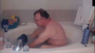 Папочка в ванной
