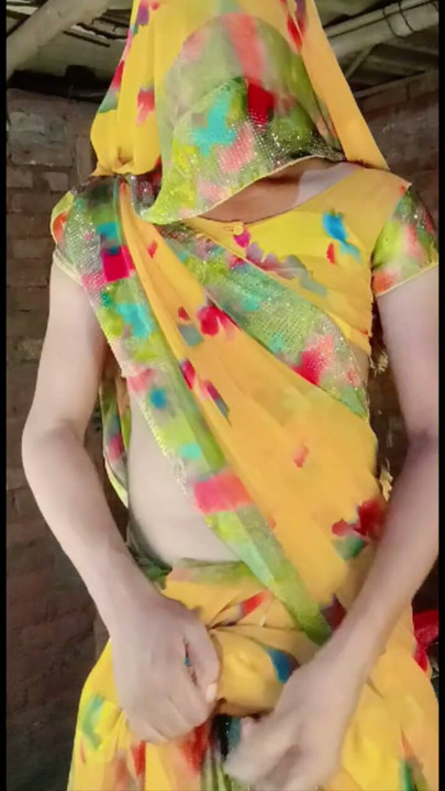 Sapna crossdresser in saree video