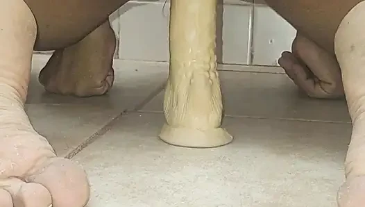 Eşcinsel motelde biniyor