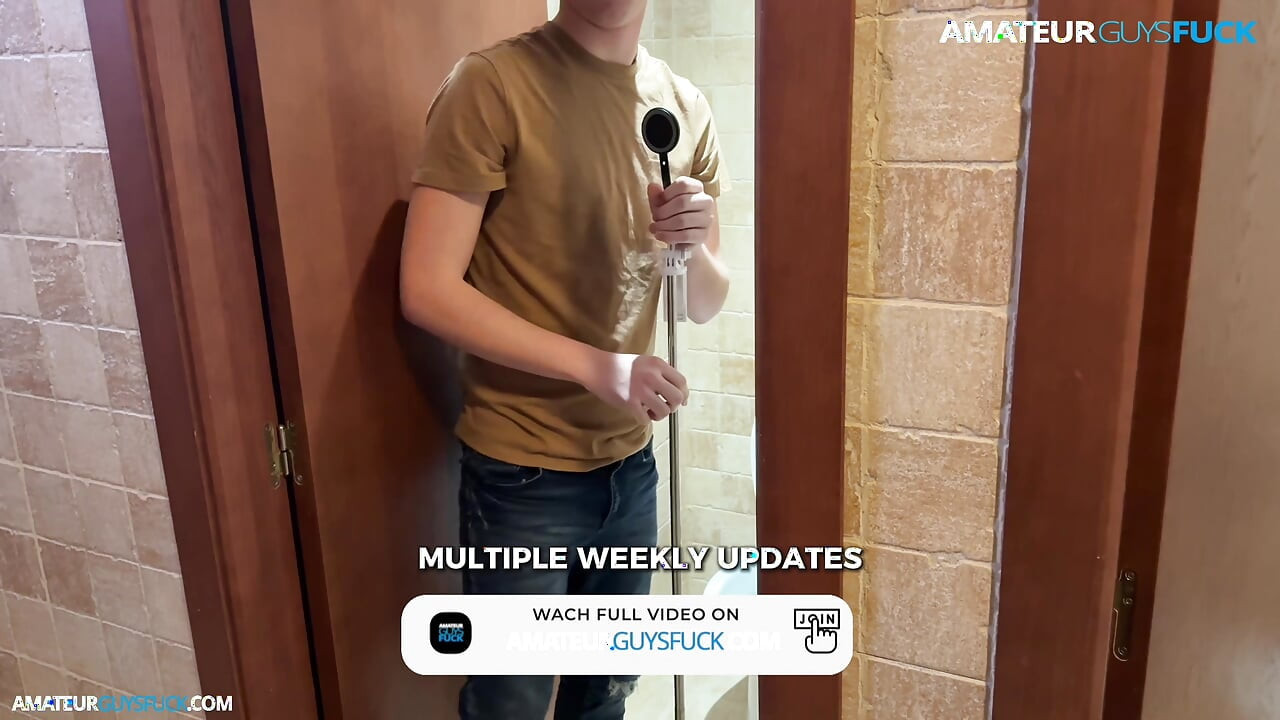 Et usko, mitä nämä kaksi kiimaista twinkiä tekivät julkisessa puiston vessassa.