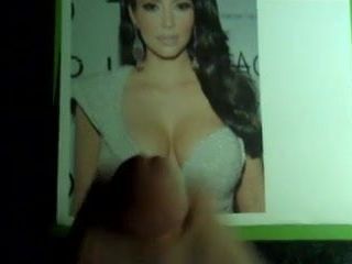 Tribut cu spermă - Kim Kardashian