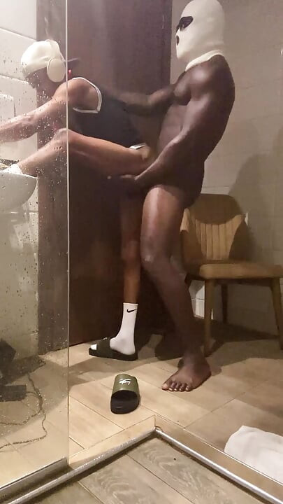 Straight Bouncer στο κλαμπ έσπασε τον κώλο μου