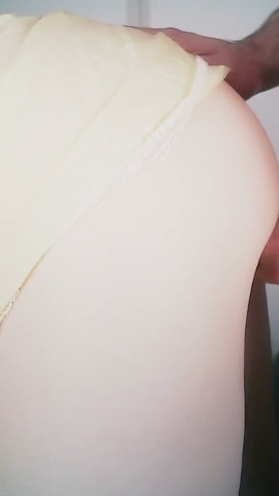 Începem cu un 69 senzual și sexy și terminăm pe la spate, el ejaculează pe curul meu și îmi place - 4k hdporn | Clip 1