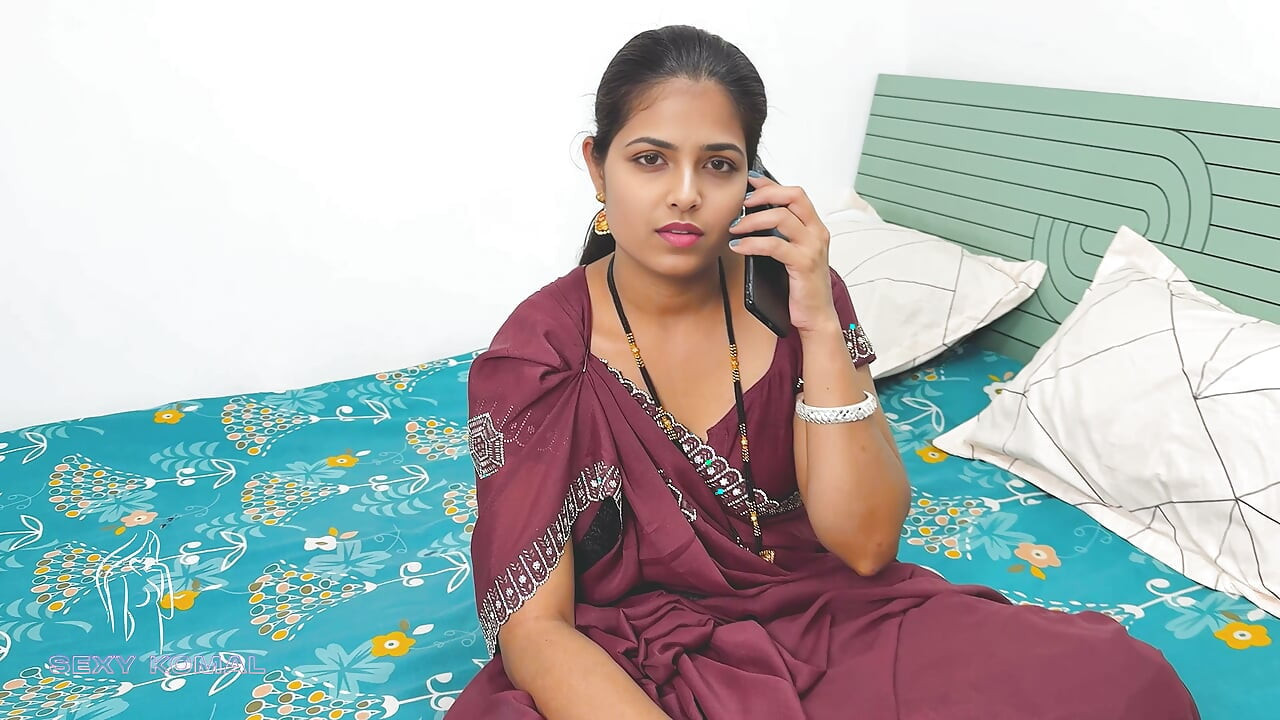 Komal called her college friends home and quenched the thirst of the pussy, Komal has made your pussy very loose, let the husband kill the ass.