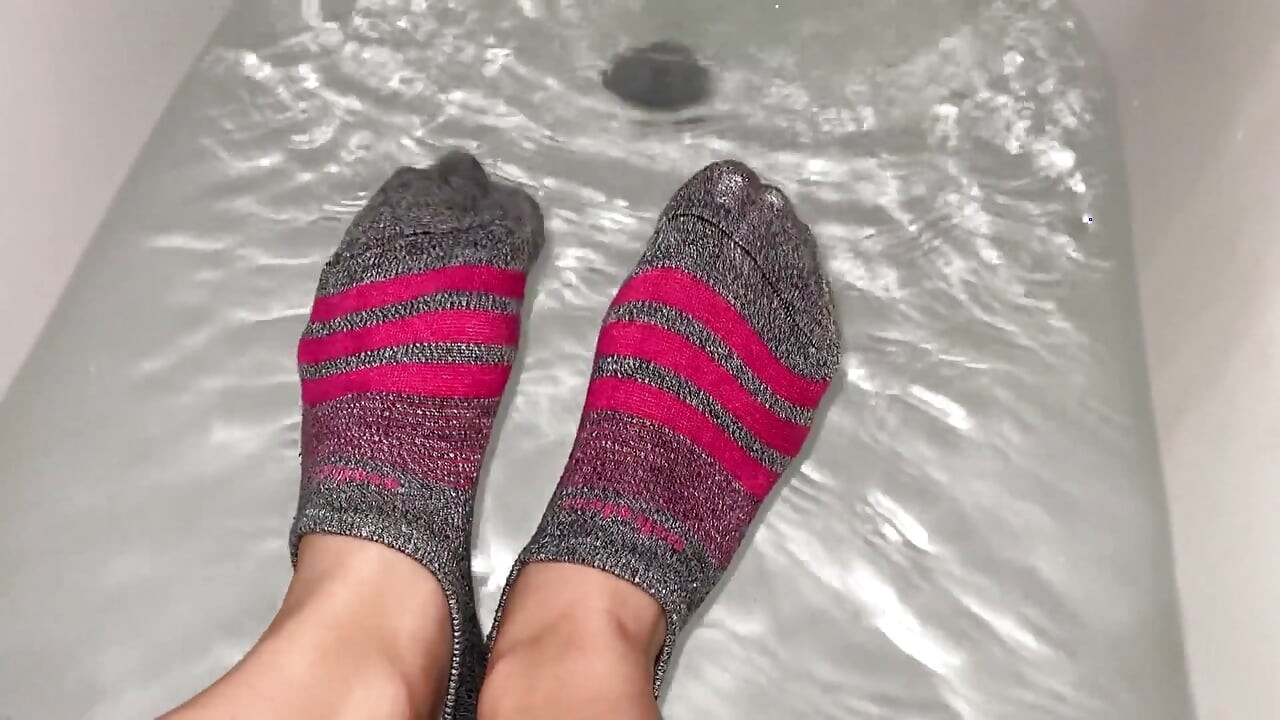 Wet Sock Fetish in Athletic Socks