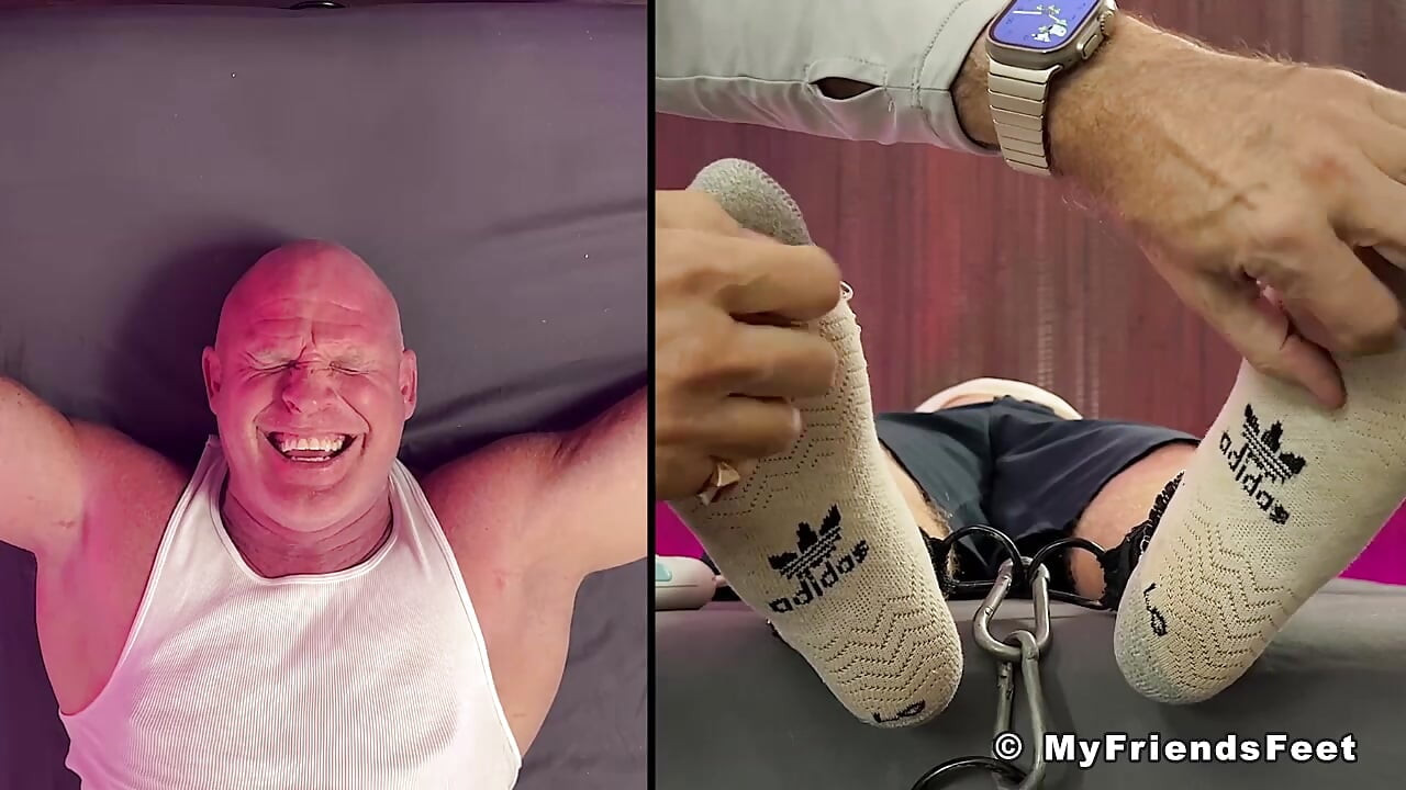 MyFriendsFeet: Dečko Dev se žestoko hihoće dok ga škakljaju od boksa do stopala