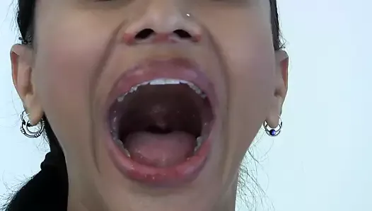 Jasmine Shy - Cum Inside My Mouth
