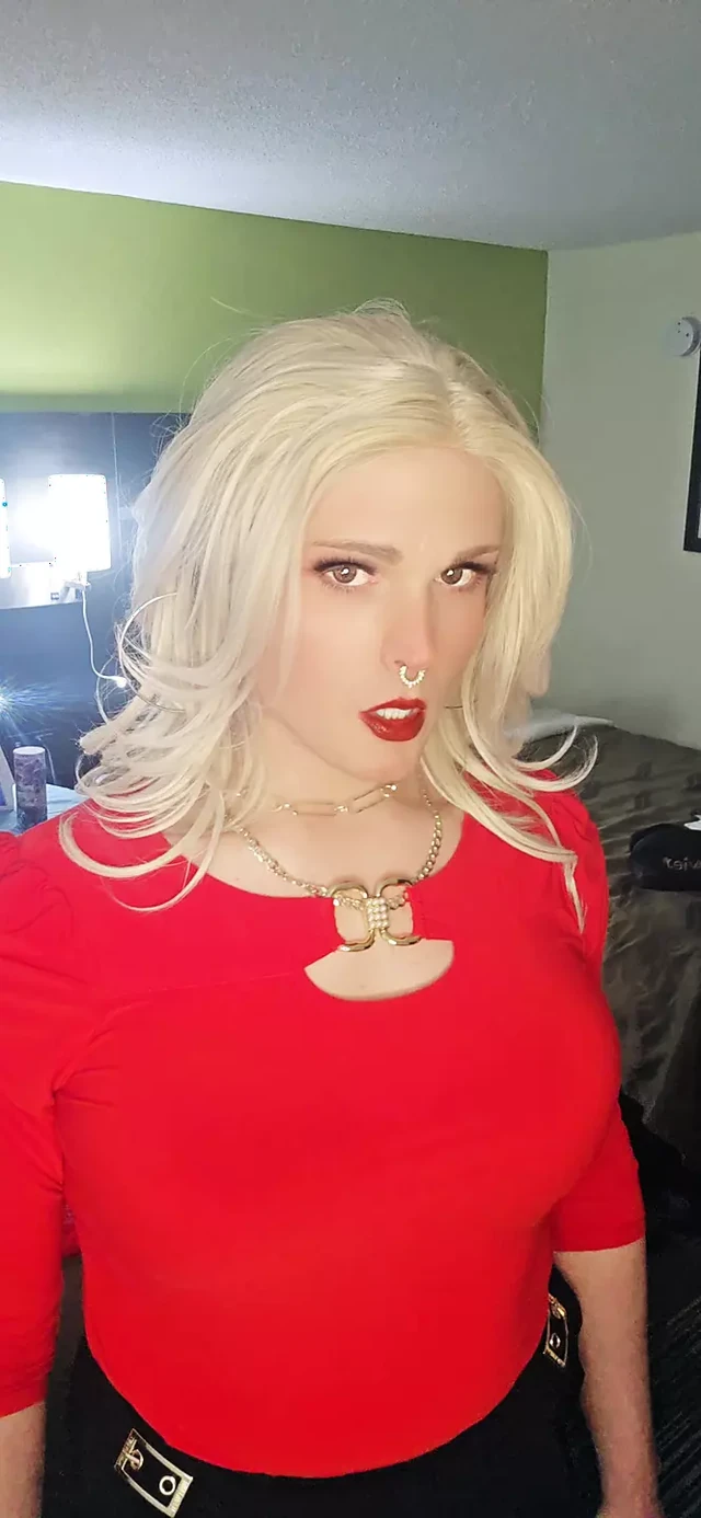 Kylie Rey (shemale) She's Bad She's Hottest Smoking Fetish