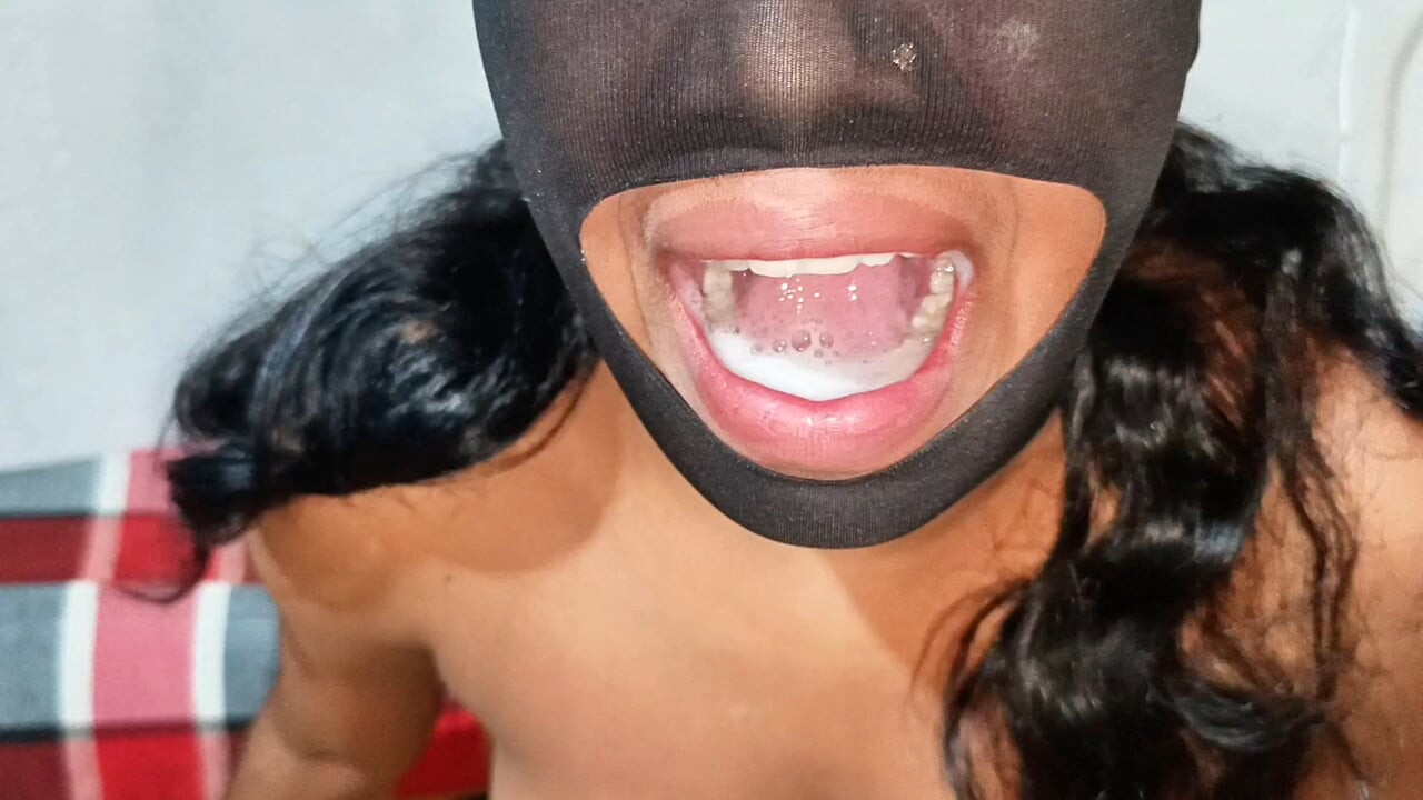 أحضر تلميذة إلى المنزل وأمارس الجنس معها تلميذة تتناك مع أخوها غير الشقيق المؤلم بشدة الجزء الثاني