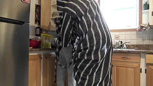 I Fuck My Cleaning Maid 4 Times Per Day In The Kitchen