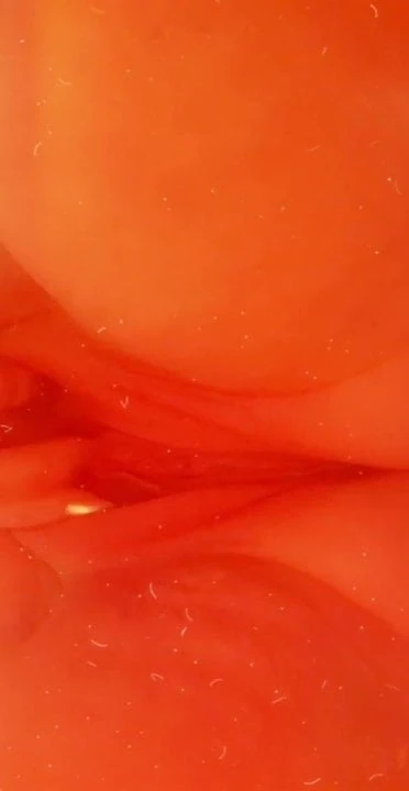 Amanda W fingering herself in the shower