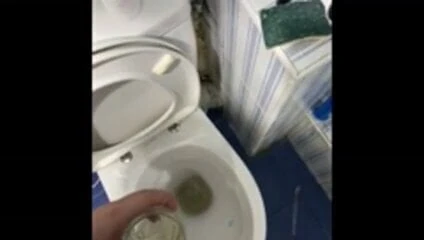 Vietnamese dad drink piss