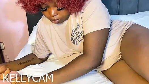 Madam amcığımın ıslanmaları için hayatımı sikiyorum