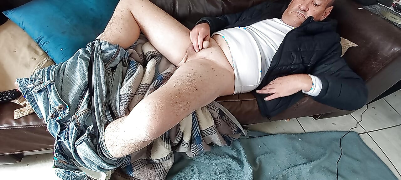solo fun mastubating