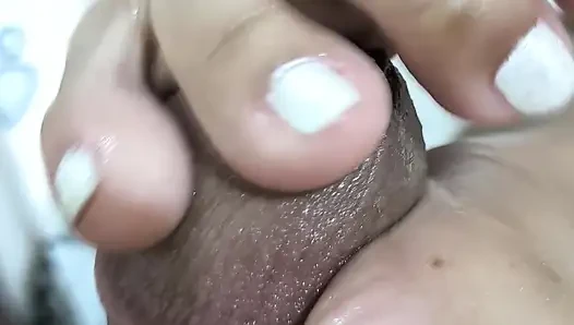 Acoletteyyy's Cute White Toes Milks His Balls Dry