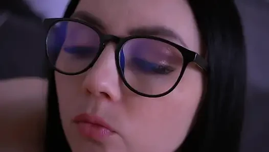 MILf gibt blowjob für ihren paramour