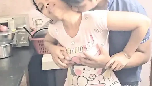 Romansa gadis desi dengan pacar bangali