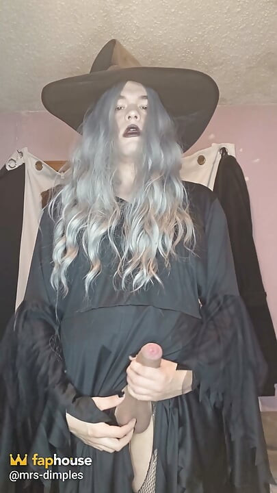 Witch Experiences One of the Great Old One's Blessings
