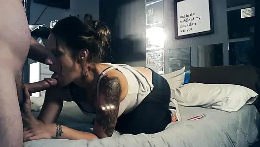 Seksi evli kadın yarak emiyor