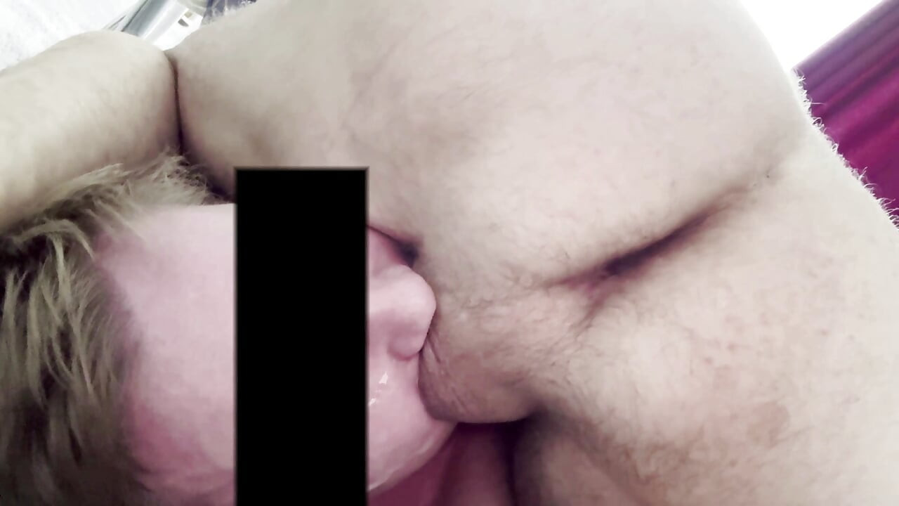 A Jealous Wife Posted a Homemade Video of Her Husband Fucking a Student Online. Eating Cum.