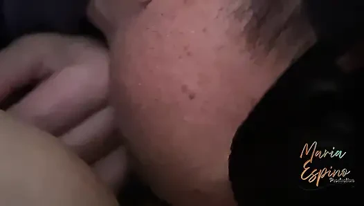 Моя собака ест мою