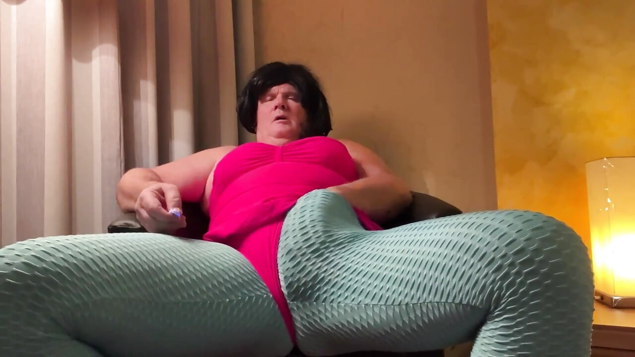 ヨガレギンスとスイムドレス