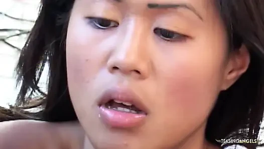 Dia mampu mengakomodasi genitalia pria kulit hitam besar dalam lubang keturunan Asianya, yang menghasilkan ejakulasi ke dalam fnya