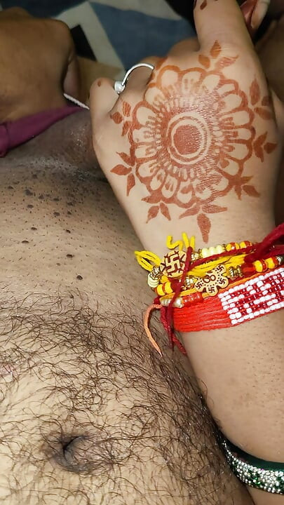Bom momento para foder dona de casa indiana sunita do interior quente bhabhi