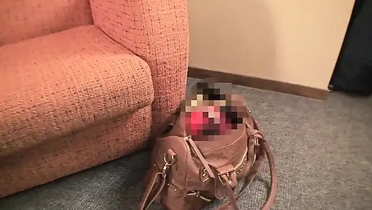 Японская тинка в высоких носках до колена получает кримпай из ее свежей киски