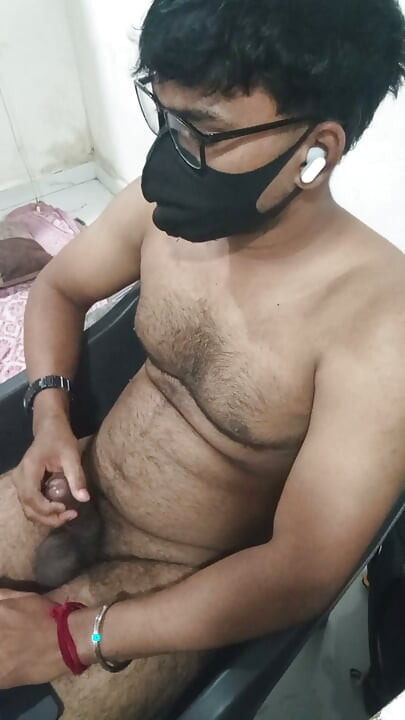 indian masked boy jerking and cuming his black dick.mp4