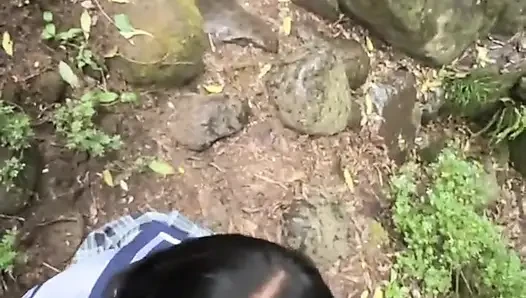 Bir yabancı beni götten sikiyor