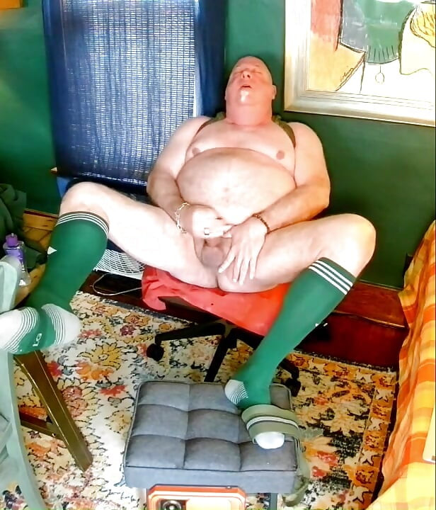 Jerk off in Green!