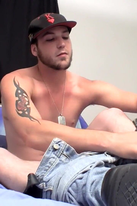 Az egyenes gengszternek szabadon kell engednie