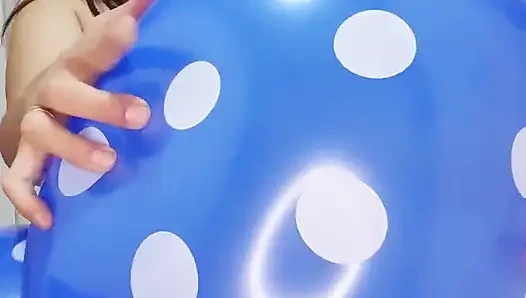 Oral seks ve pop mavisi noktalı balonlar - tavşan tezgahçı
