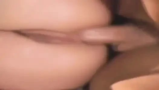 Braut tropft ab, schluck sperma nach intensiver hämmern-session