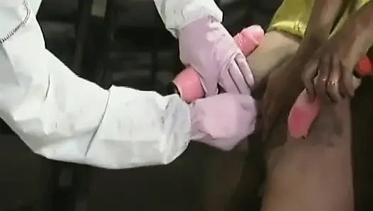 Almanya'dan sarışın işçiler bu amatör seansta sikiliyor