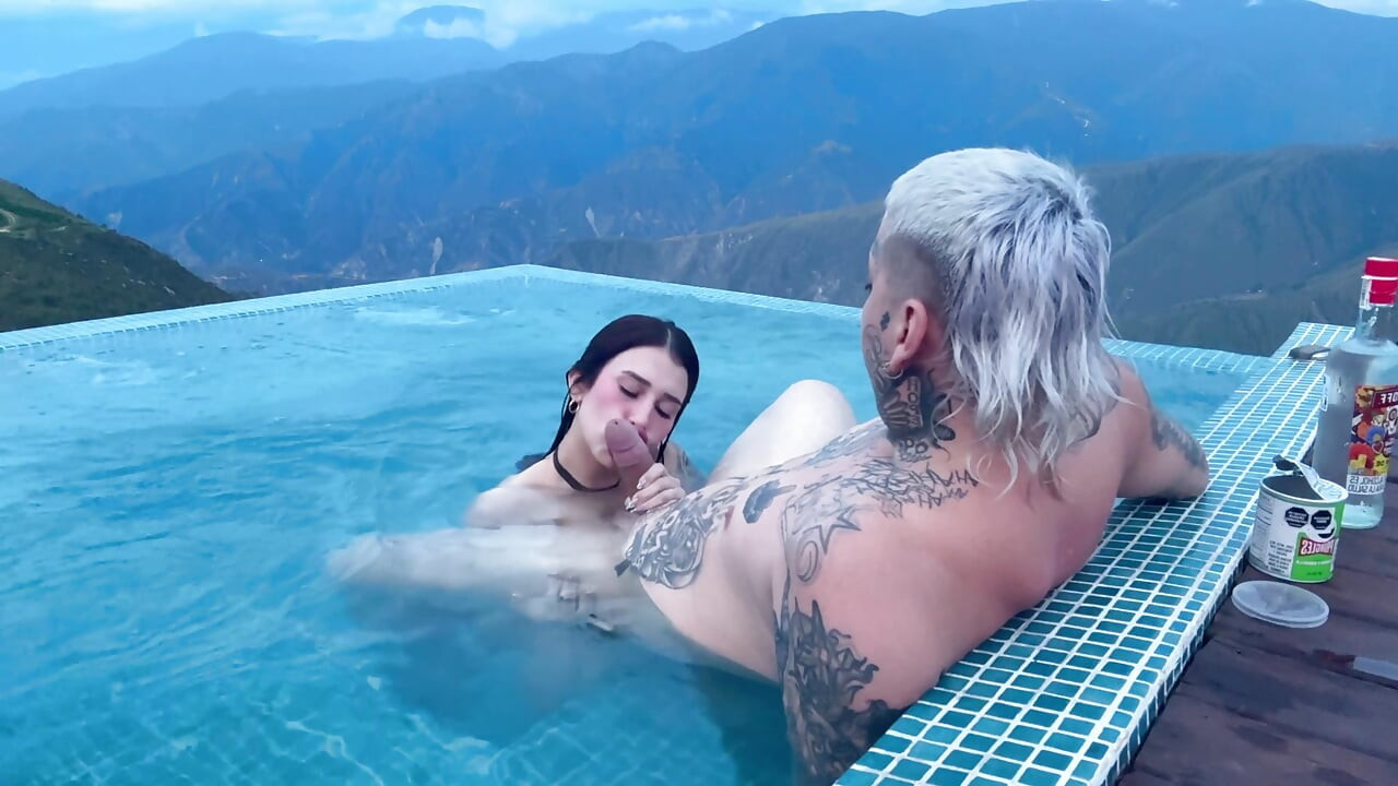 Encontro Do Tinder Termina Em Sexo Ao Ar Livre Com Chicamocha Cannon Ao Fundo